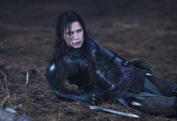 Rhona Mitra es Sonja, una guerrera vampira